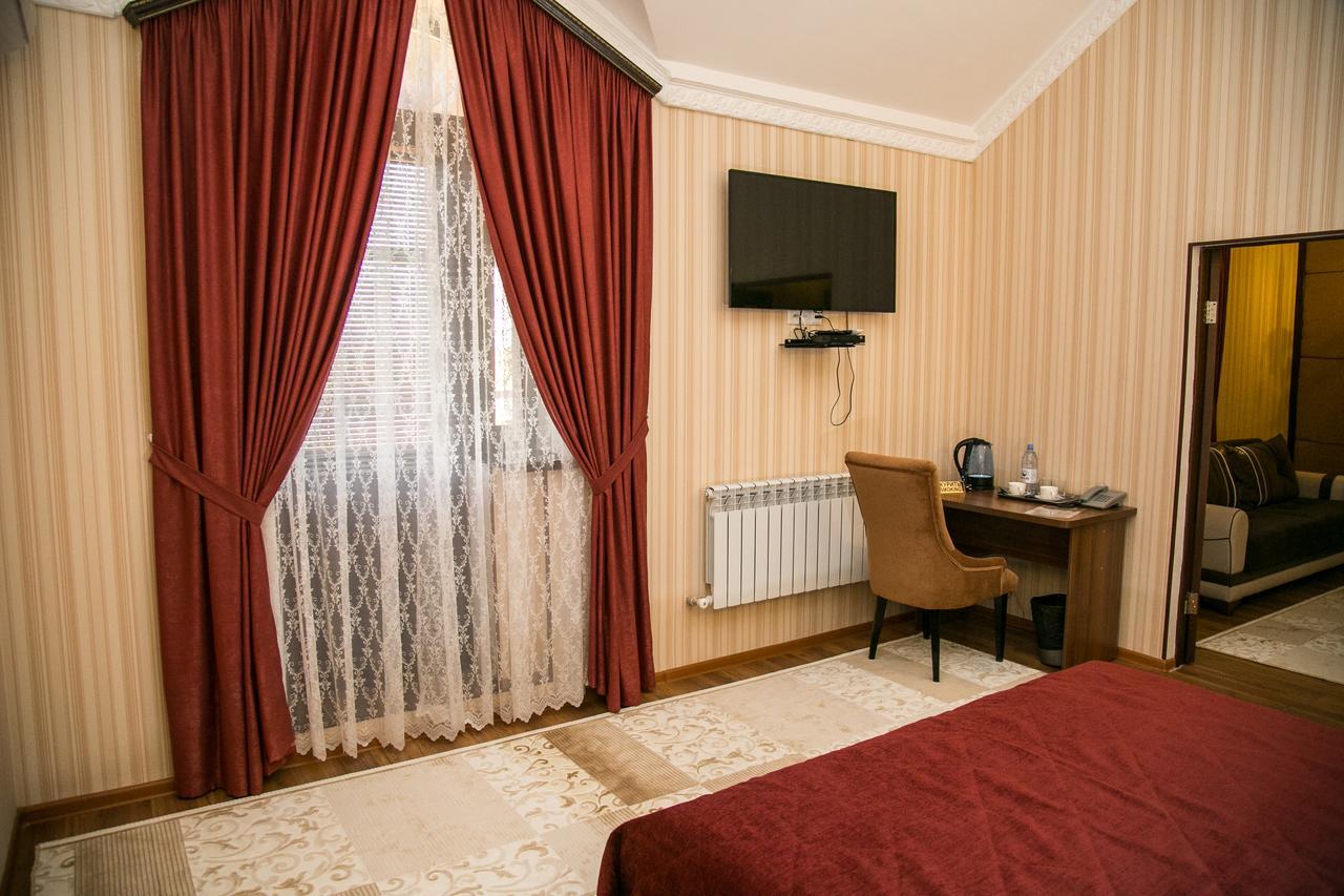 Complex Bella Vista Hotel คีซีลอร์ดา ภายนอก รูปภาพ